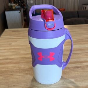 64 oz Under Armour Violet and White Sports Bottle